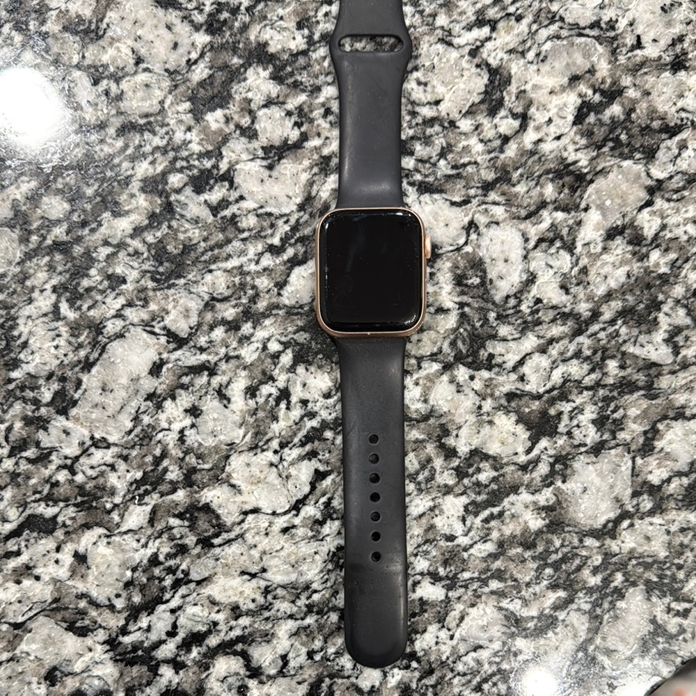 Apple Series 5 Smartwatch with Black Band and Rose Gold Frame